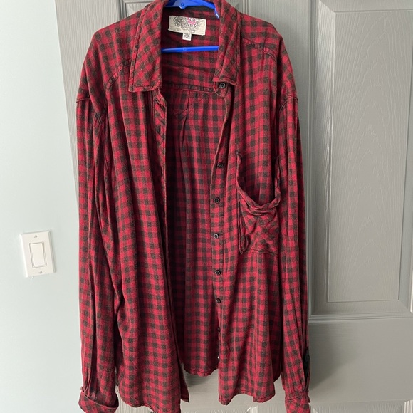UO Red Flannel Shirt - Picture 1 of 3
